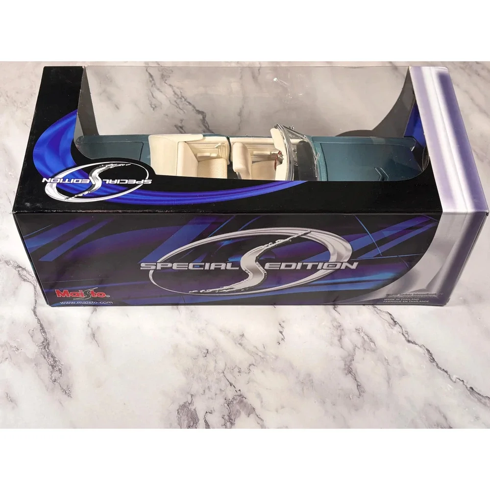 Maisto 1:18 1965 Pontiac GTO Convertible Hurst Lighy Blue Special Edition New